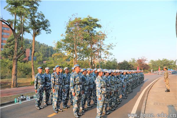 北京師范大學珠海分校2017級學生軍訓正如火如荼開展