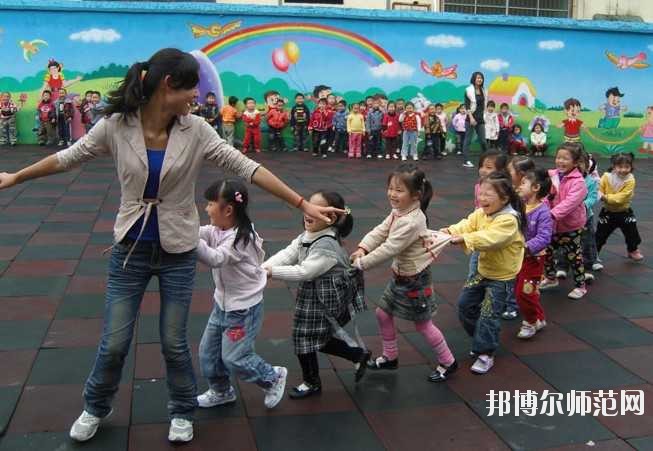 四川幼師學校干什么的