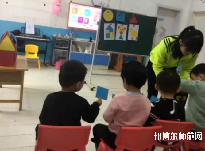 重慶2021年現(xiàn)在讀幼師學校什么專業(yè)好